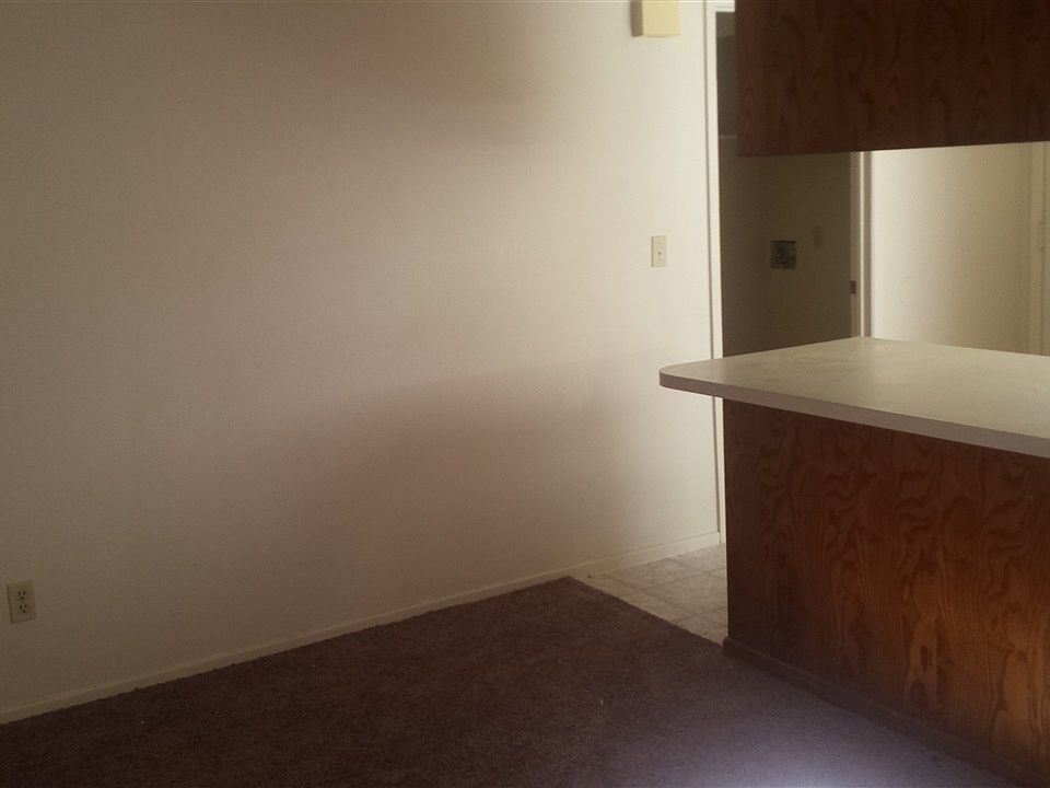 2nd image of 1664 W 14th St