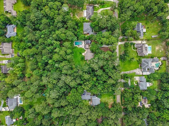 5th image of N Magnolia Dr