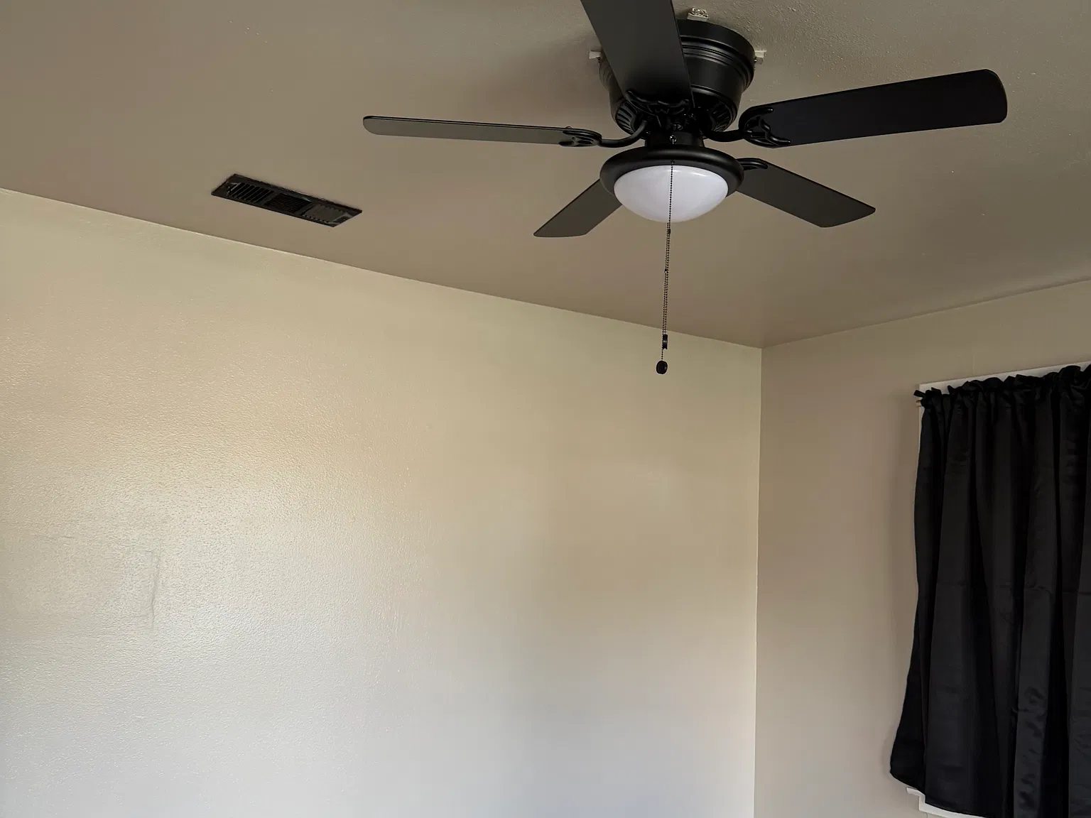2 bed, 750 sqft, $1,350 — Photo 2