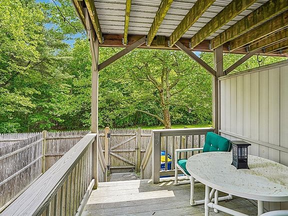 3rd image of 20 Douglas Dr #20