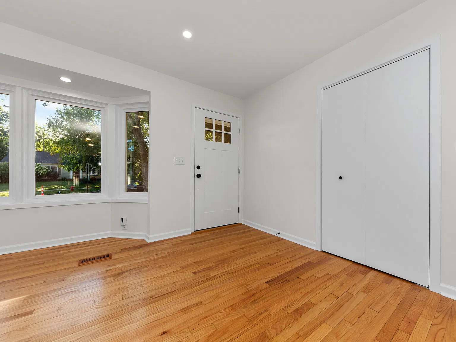 1115 Western Drive - 1 — Photo 4
