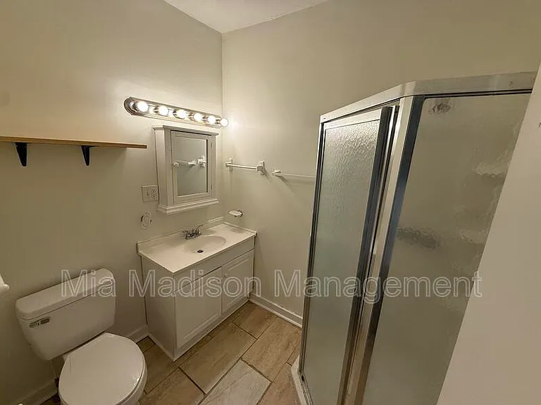 211 W 59th St #A — Photo 15