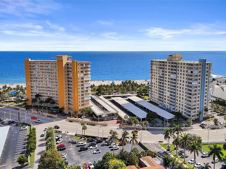 400 N Riverside Dr #214 — Photo 44