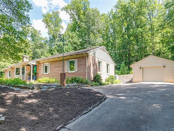 4th image of 8111 Whittington Dr