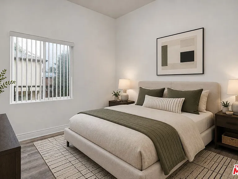 7338 Balboa Blvd #6 — Photo 14