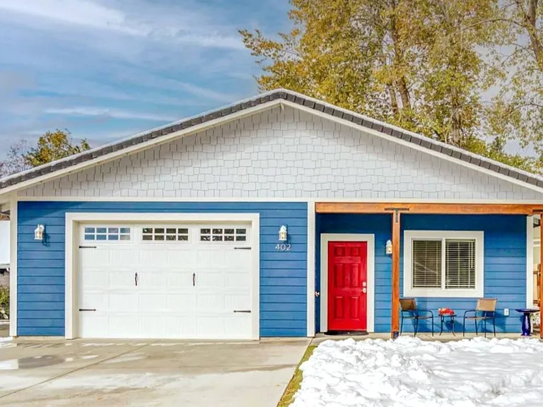 402 Mountain View Dr — Photo 1
