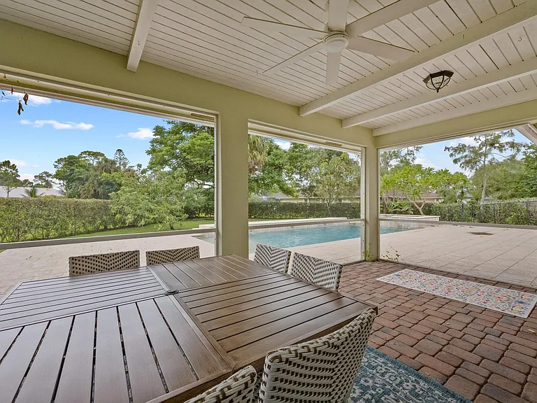 148 Scarborough Ter — Photo 13