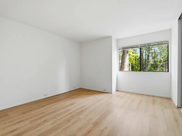 523 Woodside Oaks #2 — Photo 23