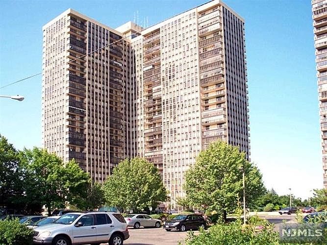 1st image of 300 Winston Dr APT 0714