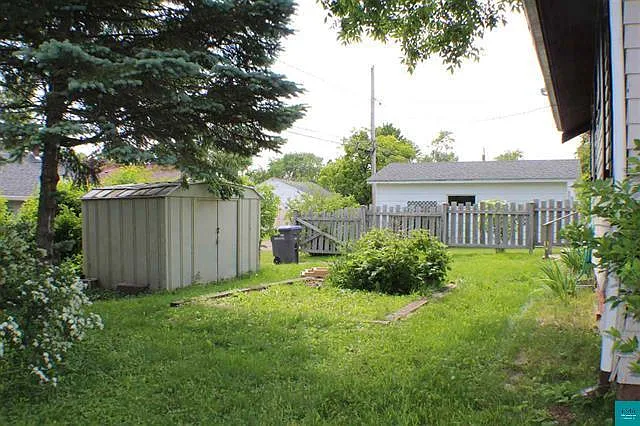 4632 Dodge St — Photo 2