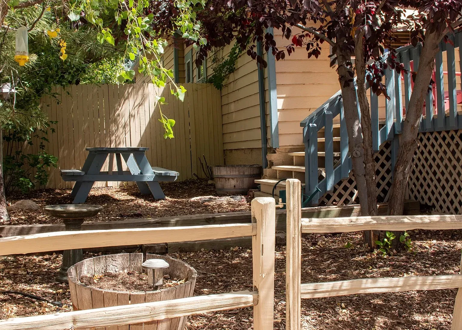 907 W Clay Ave — Photo 2