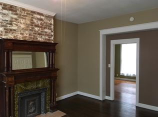 930 N 6th St, Springfield, IL 62702