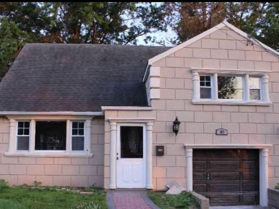 2nd image of 262 Waukena Ave