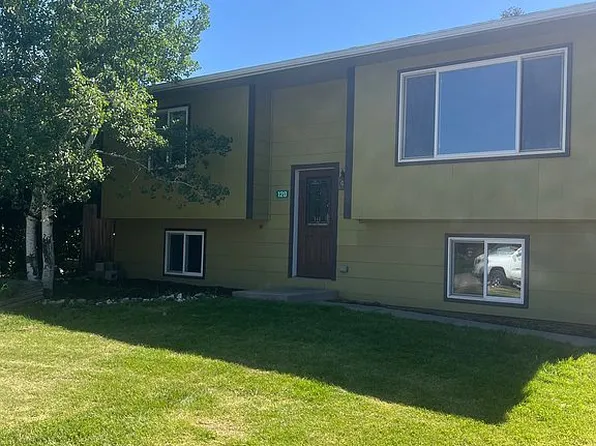 120 Matkins Ct, Hill City, SD 57745