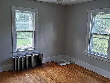327 S Main St — Photo 5