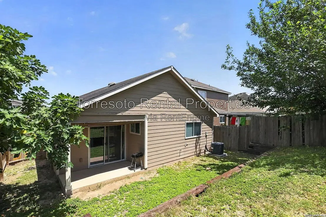 3 bed, 2.0 bath, 1196 sqft, $1,495 — Photo 3