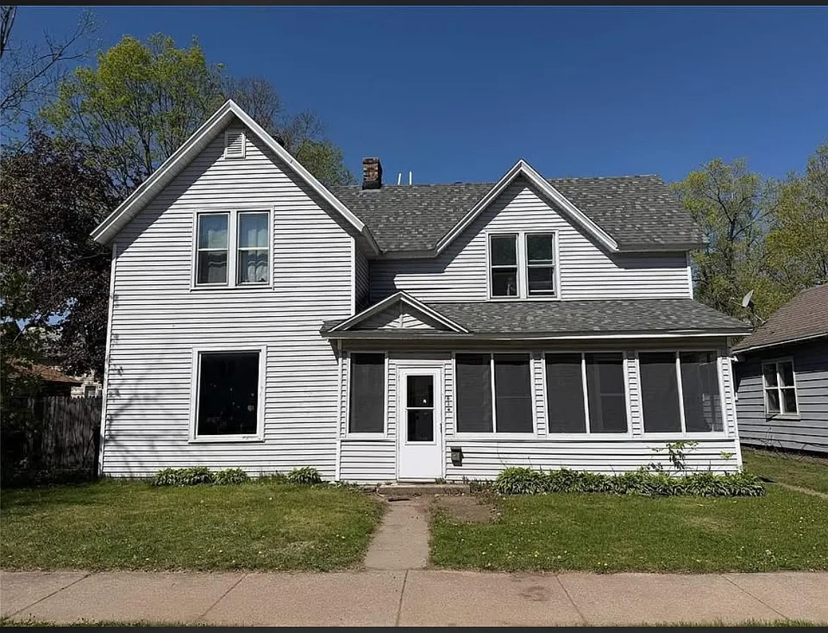 3 bed, $1,700 — Photo 3