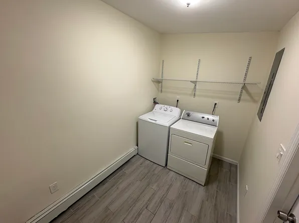 1542 Potter Blvd, Bay Shore, NY 11706