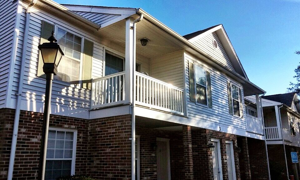 1st image of 5 Whites Ln APT E