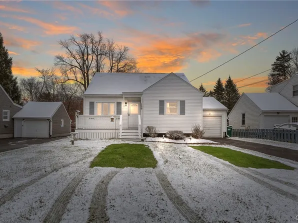 126 Edden Ln, North Syracuse, NY 13212