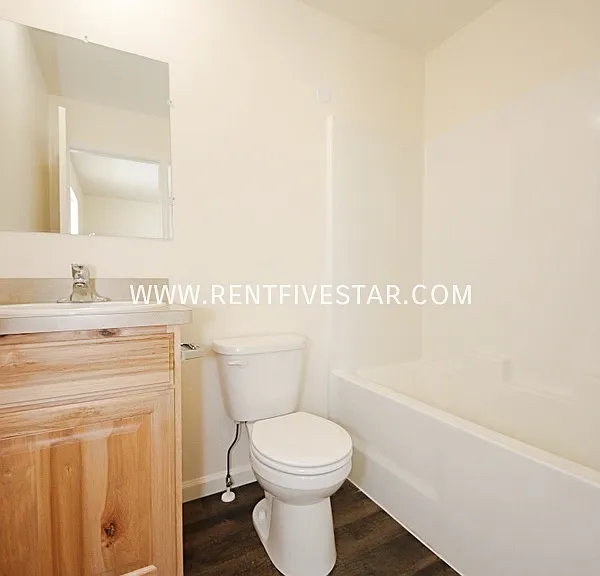 3954 Hawthorne Rd #14B — Photo 10