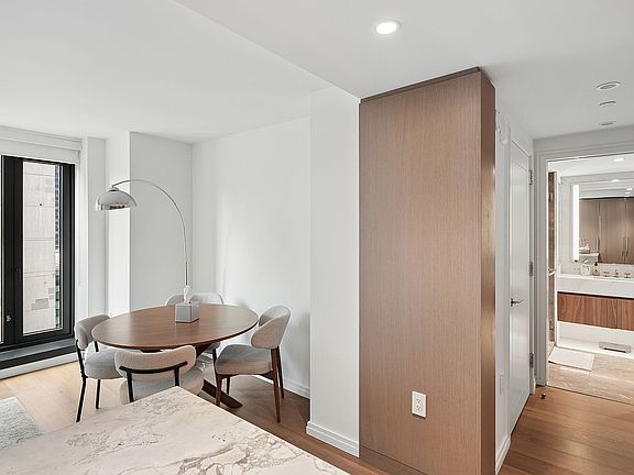5th image of 111 W 56th St #34E