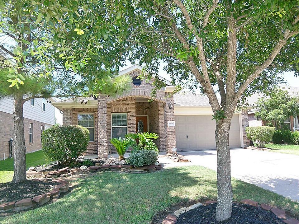 1st image of 16606 Berkshire Forest Dr