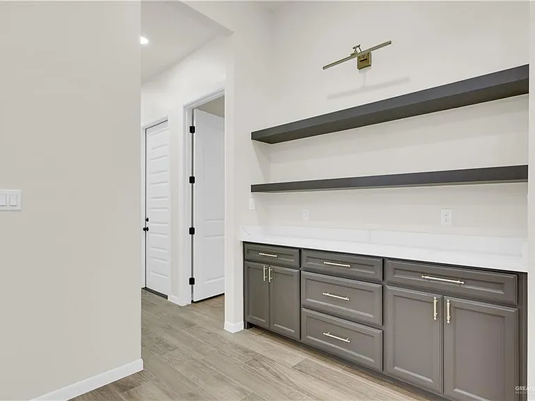 8015 N 48th Ln — Photo 11