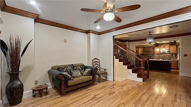 3 bed, 2.5 bath, 1945 sqft, $2,500 — Photo 4