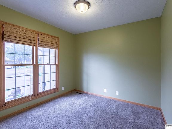 5th image of 9103 S Glenview Dr