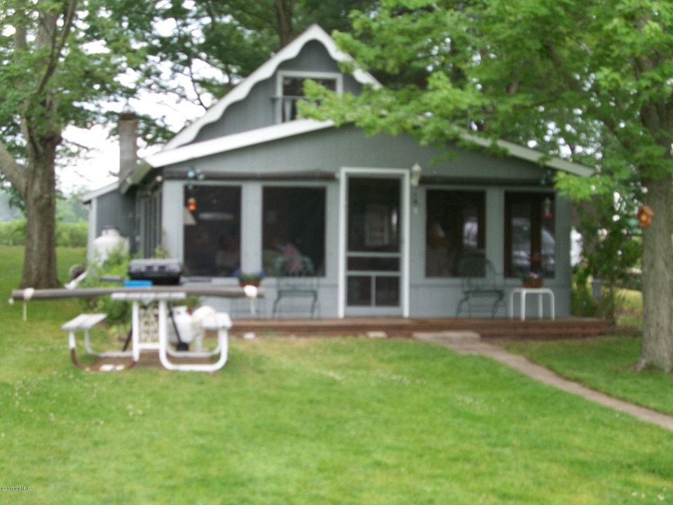 1st image of 47578 W Woodland Dr