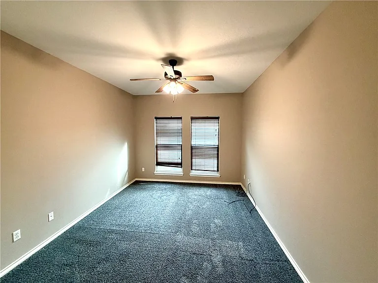 6230 Queen Jane St — Photo 10