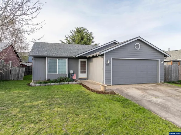 551 Sunrise Ct, Jefferson, OR 97352