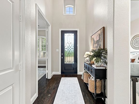 3rd image of 6309 Willow Ridge Trl