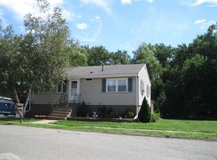 6 Woodside Ter, Woburn, MA 01801