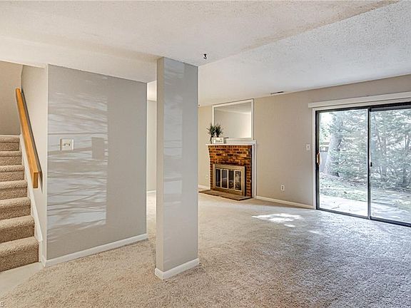 3rd image of 301B Village Ln