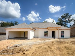 1001 Riverside Ln, Pearl, MS 39208