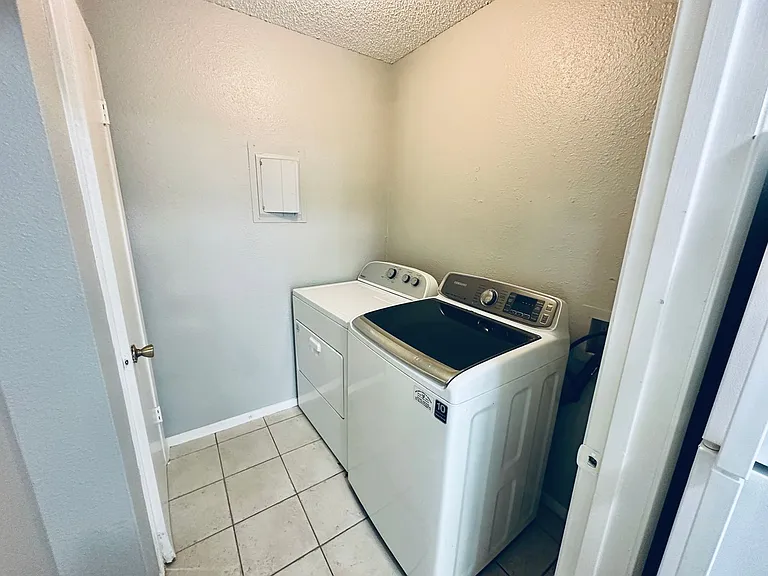 1318 Southport Dr — Photo 28