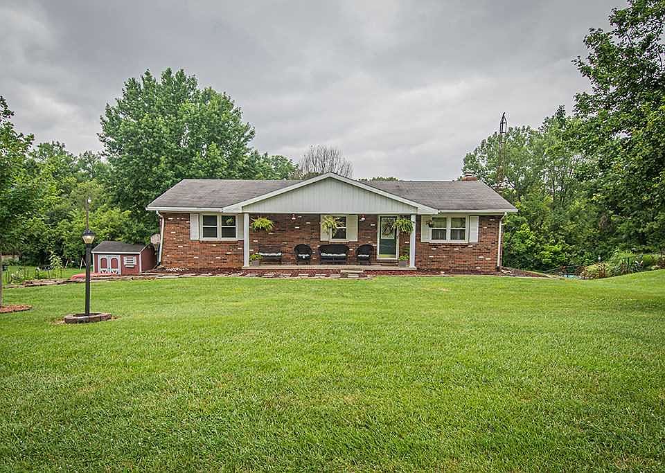 1st image of 631 S Concord Dr