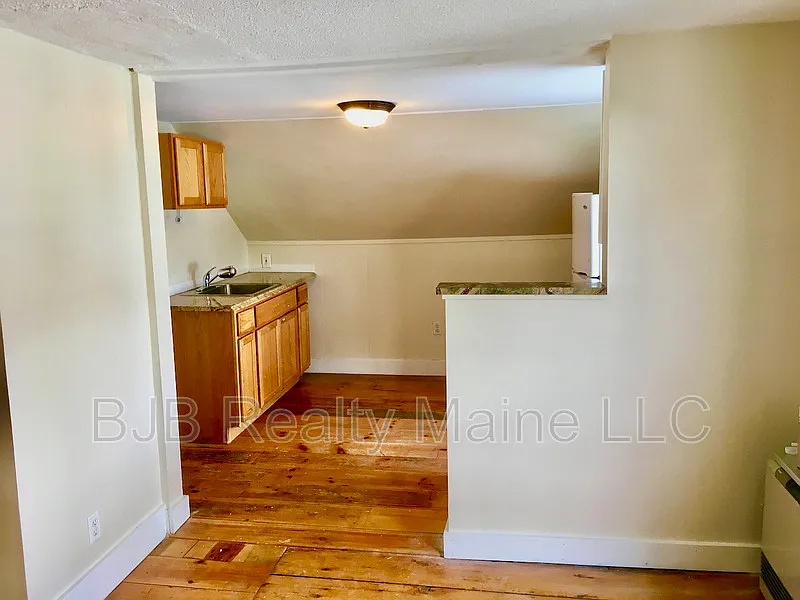 1 bed, 1.0 bath, $1,372 — Photo 4