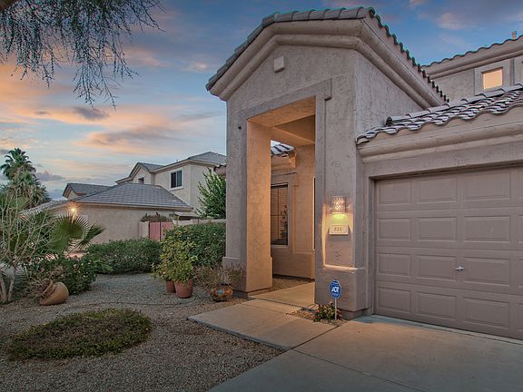 4th image of 531 N Danielson Way