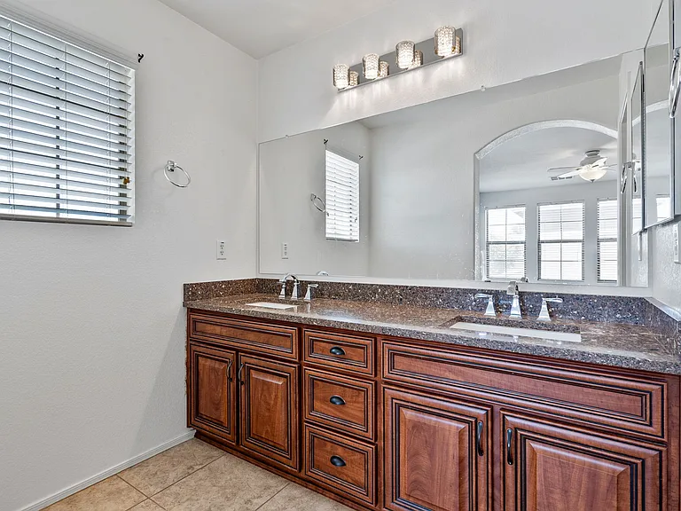 41-web-or-mls-Done Interior 2-7_08052024