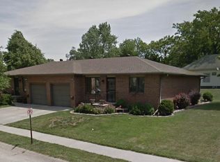 306 N 11th St, Beatrice, NE 68310