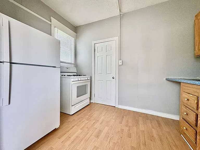 2701 Mishawaka Ave — Photo 6