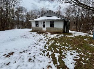 1360 Chestnut Knob Rd, Danese, WV 25831