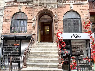 Rented by Warren T Real Estate Corp.