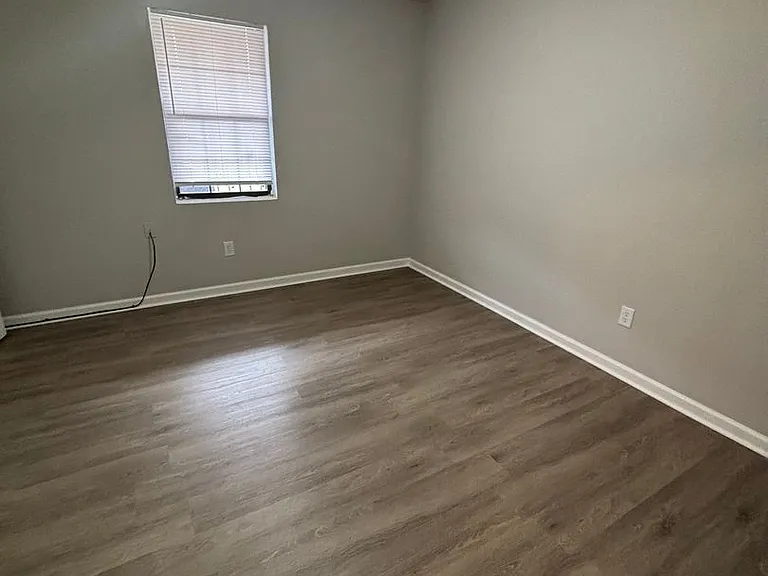 105 Wheeler Dr — Photo 11