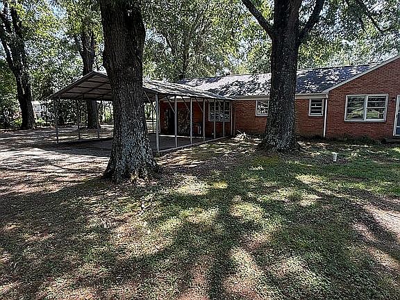 3rd image of 2926 Water Plant Rd