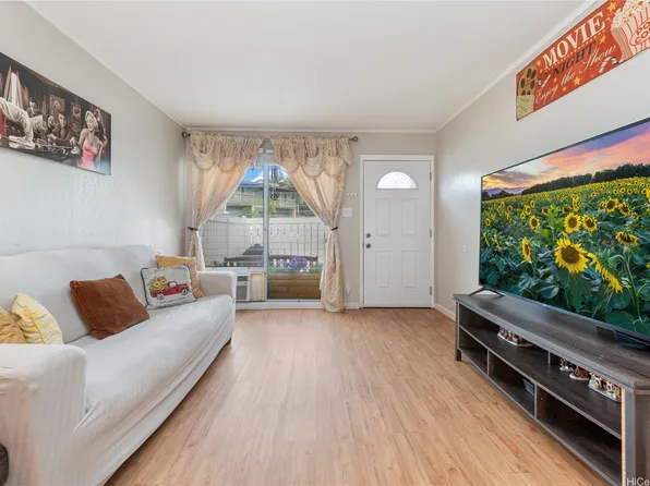 98-715 Kaonohi St #26, Aiea, HI 96701