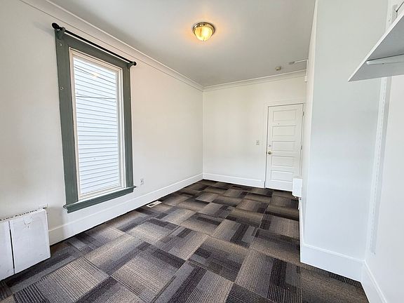 3rd image of 4017 5th Ave NE
